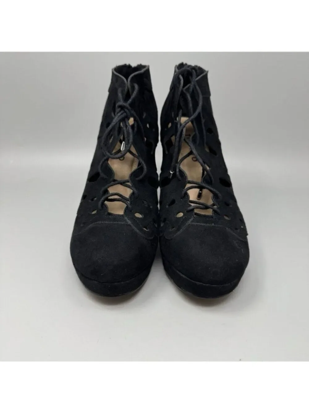Torrid Black Lace Up Platform Block Heels Closed Toe Size 6 Women’s